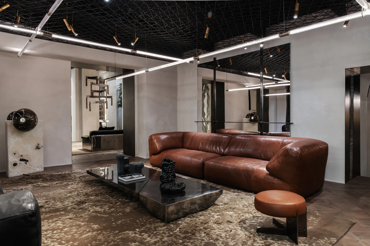 Tanju Özelgin, Milano Design Week 2025’te  Henge için tasarladığı özel koleksiyonla yer aldı