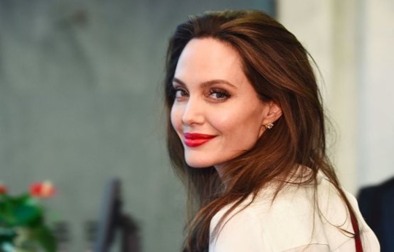 Angelina Jolie'nin Yeni Aşkı Emlakçı Çıktı