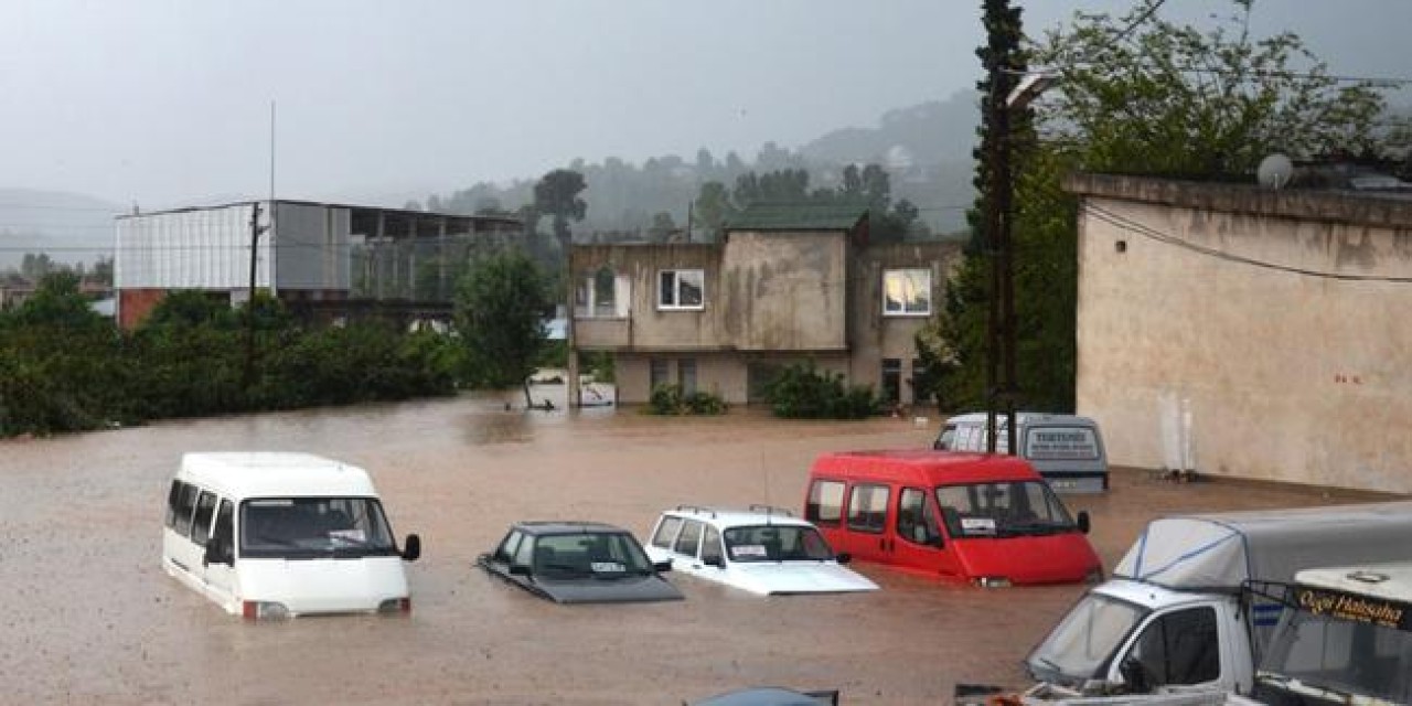 Ordu'da Sel: Bazı Evlerde Maddi Hasar Oluştu