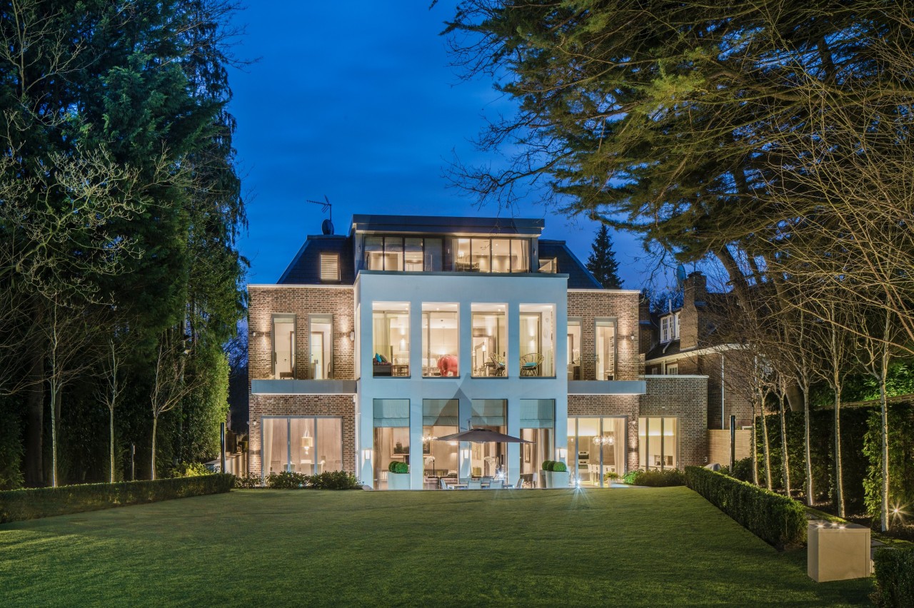 Tarkan Londra’da 54 Milyon TL'lik Villa Baktı