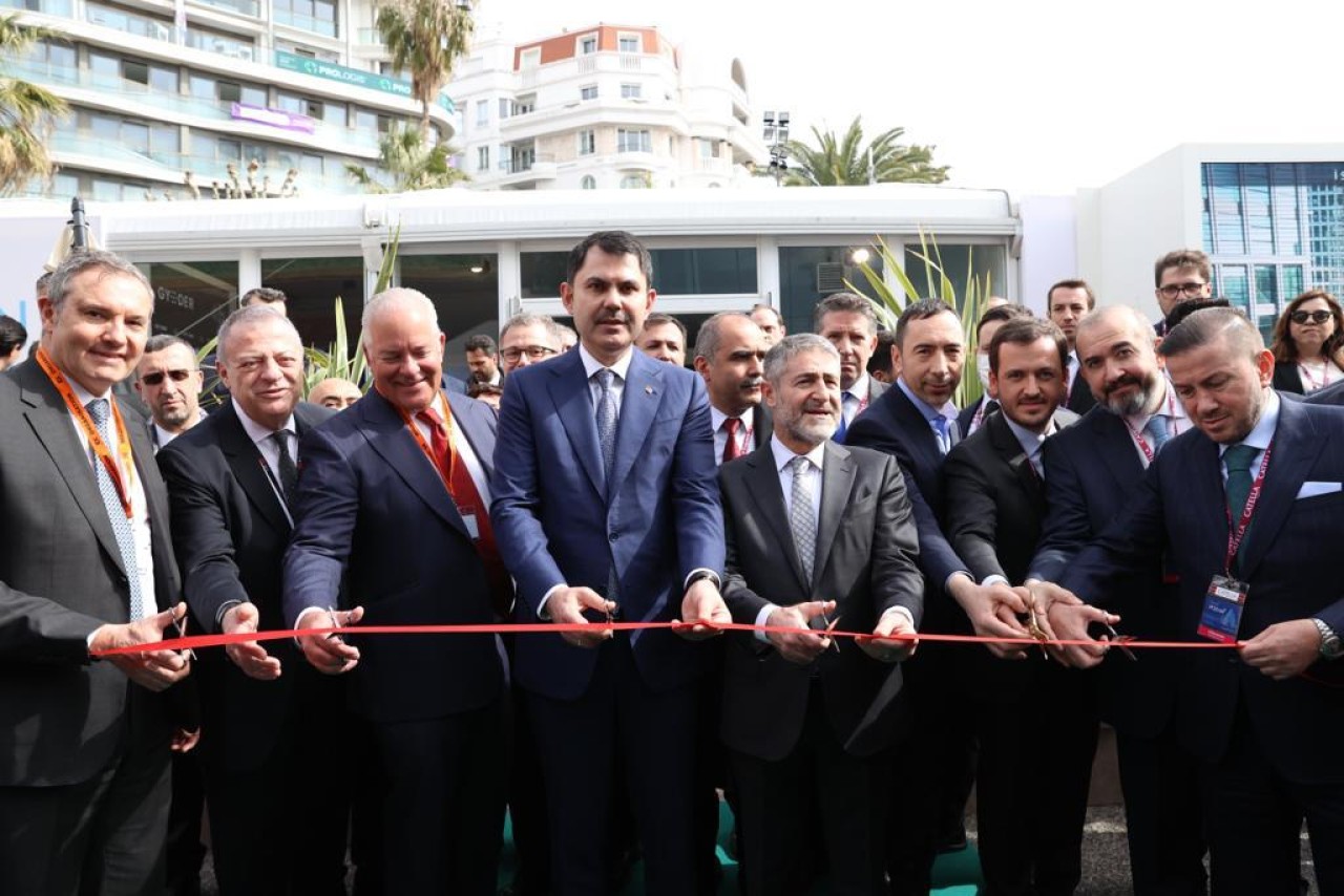 MIPIM'de Bakanlar Yabancı Yatırımcılarla Bir Araya Geldi