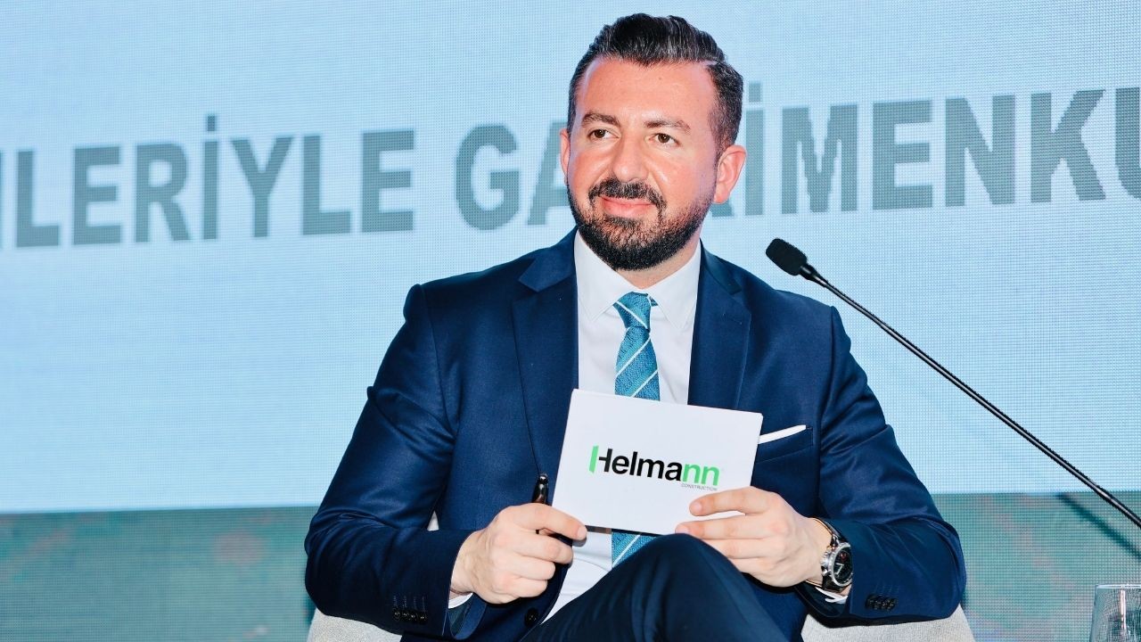 Selman Özgün 10. Gayrimenkul'de Liderler Zirvesi'nde Konuştu