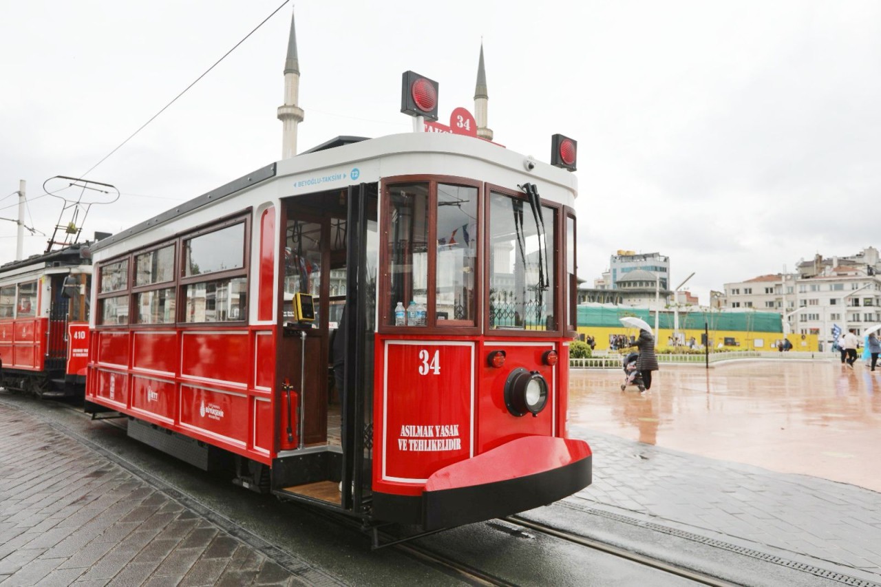 İstiklal Caddesi’ne Elektrikli Tramvay Geliyor