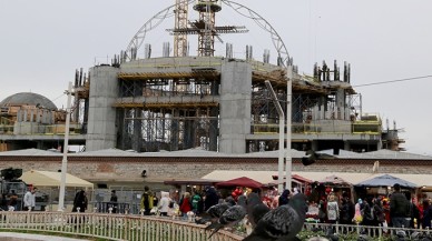 Taksim Camisi Yükseliyor