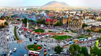 Kayseri'ye Modern Sosyal Yaşam Merkezleri İnşa Ediliyor