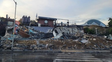 Üsküdar Sahilinde Kaçak Yapı Yıkıldı