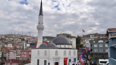 Yeniden İnşaa Edilen Kıroğlu Camii İbadete Açıldı