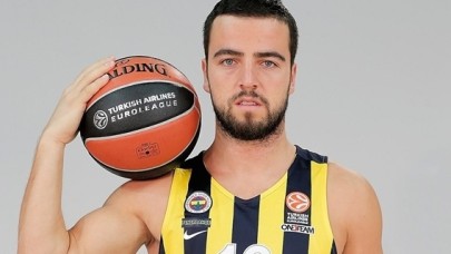 Basketbolcu Melih Mahmutoğlu Fikirtepe Mağduru Oldu