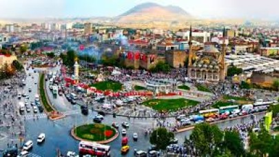 Kayseri'ye Modern Sosyal Yaşam Merkezleri İnşa Ediliyor