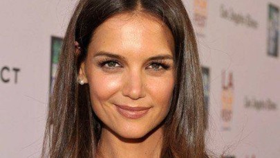 Katie Holmes Calabasas'taki Malikanesini 4.6 Milyon Dolara Satıyor