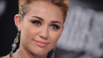 Miley Cyrus Yeni Malikane Aldı